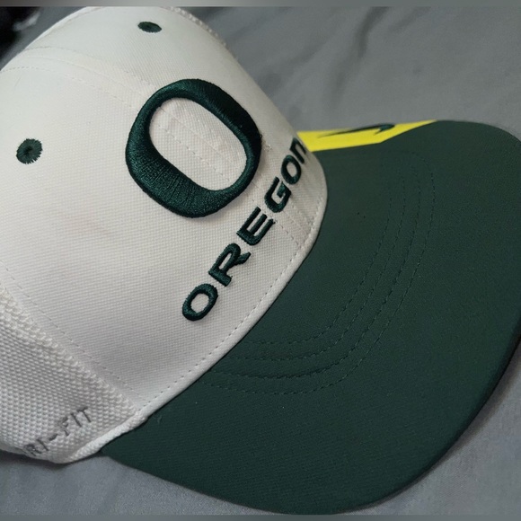 Men’s Nike Oregon ducks hat - Picture 5 of 5